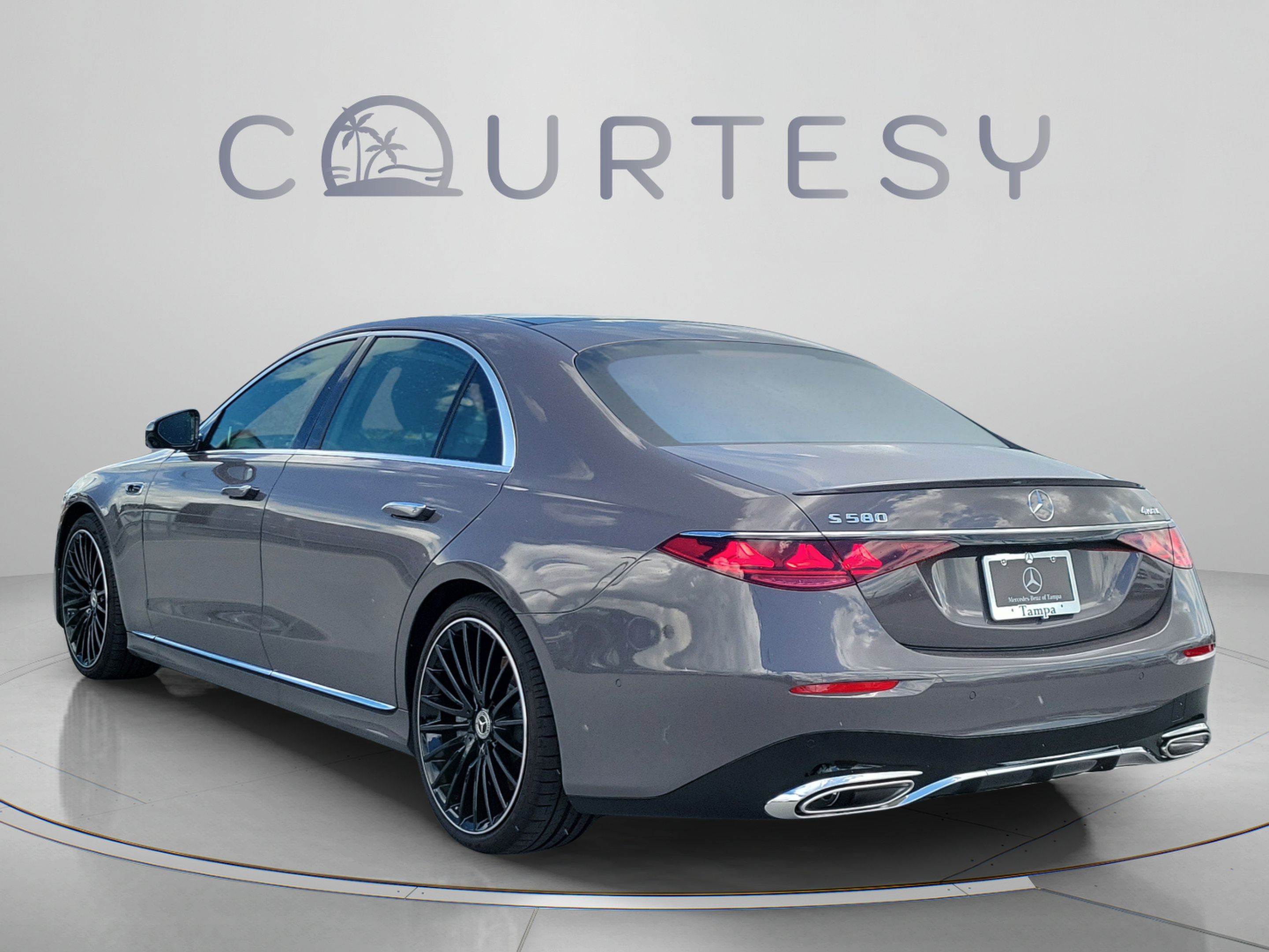 New 2027 Mercedes-Benz S 580 4MATIC Sedan image 2