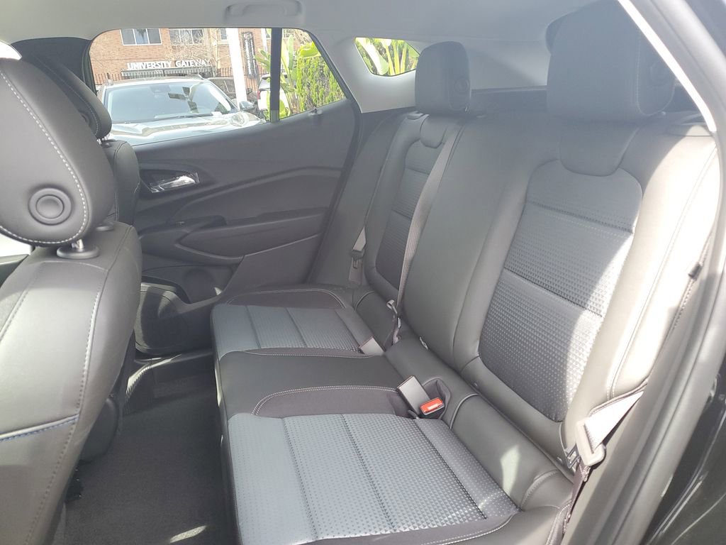 New 2026 Chevrolet Trax LT w/ Sunroof Package image 13