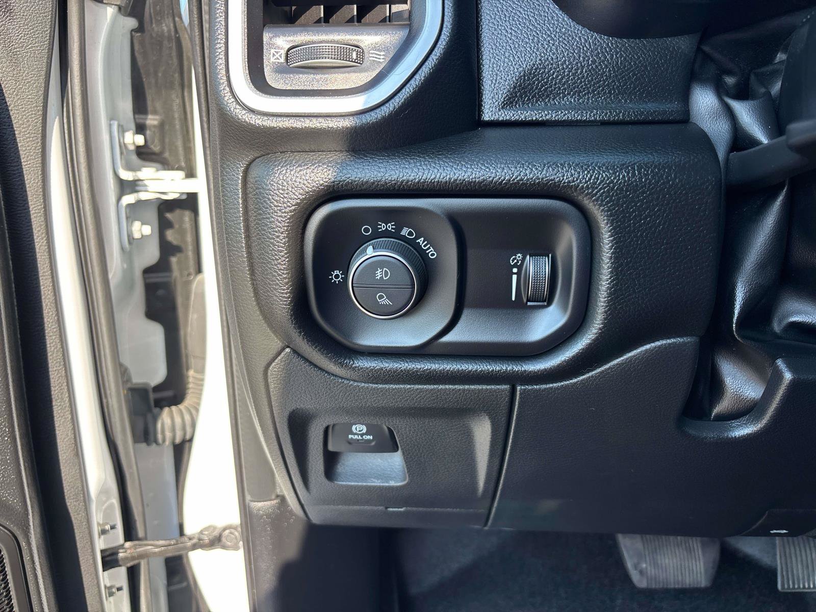 Used 2023 RAM 1500 Big Horn AWD/4WD image 16