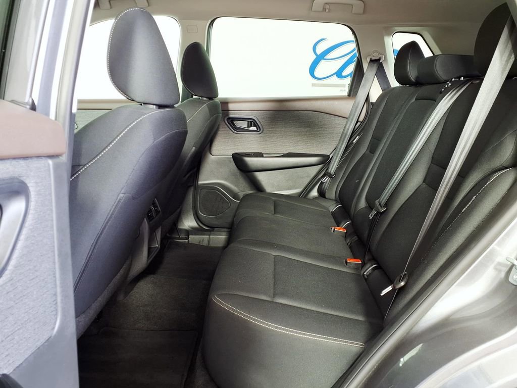 Used 2023 Nissan Rogue S FWD image 9
