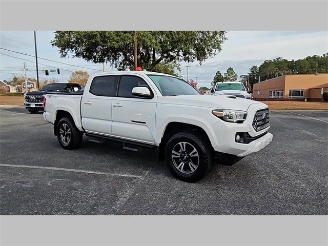 Used 2019 Toyota Tacoma TRD Sport image 18