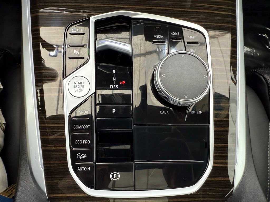 Used 2024 BMW X5 xDrive40i w/ Premium Package image 46