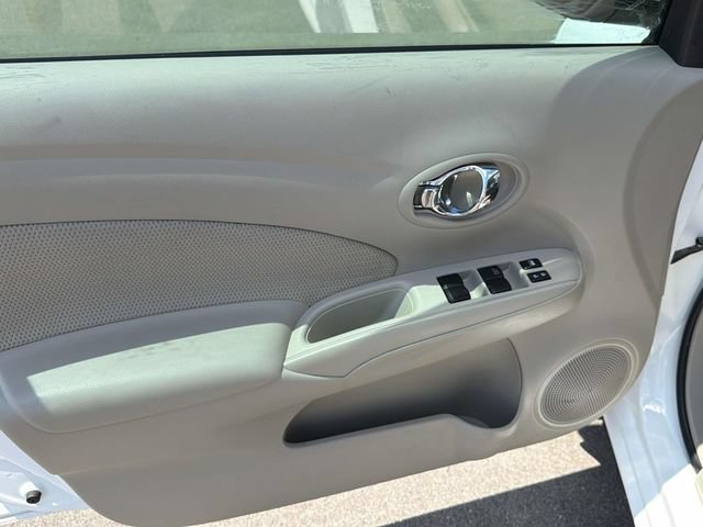 Used 2015 Nissan Versa SV FWD image 25