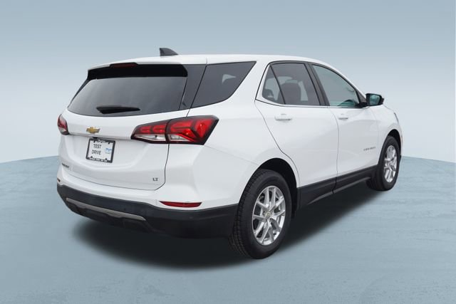 Used 2022 Chevrolet Equinox LT w/ Driver Convenience Package image 10