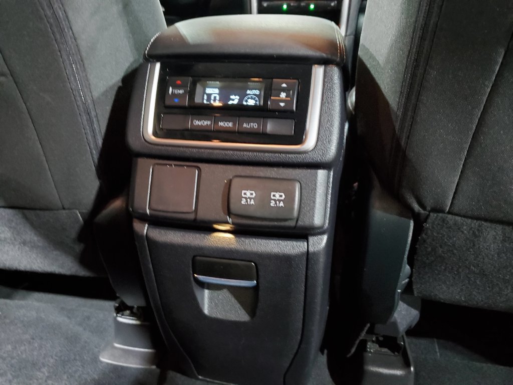 Used 2020 Subaru Ascent Premium w/ Convenience Package AWD/4WD image 22