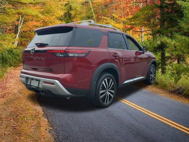 Certified 2025 Nissan Pathfinder Platinum w/ Black Appearance Package AWD/4WD image 7