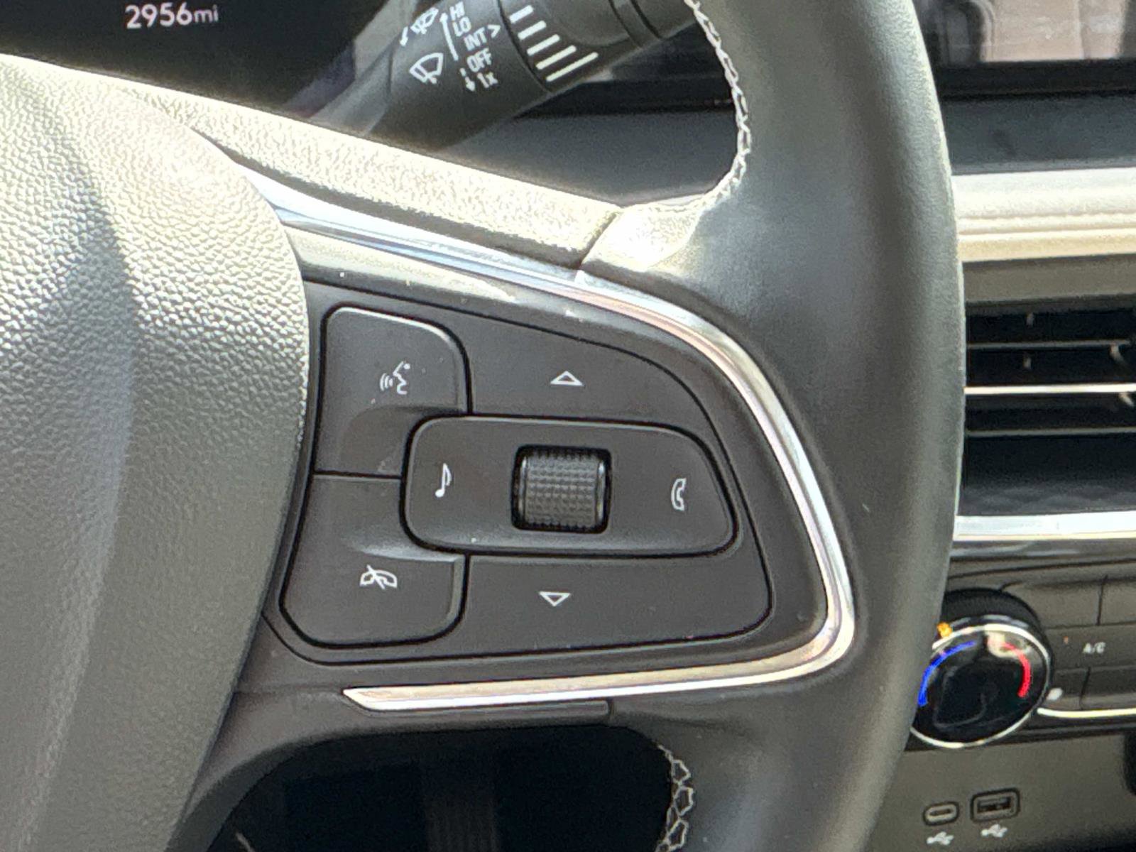 Certified 2024 Buick Encore GX Preferred w/ Comfort Package image 18