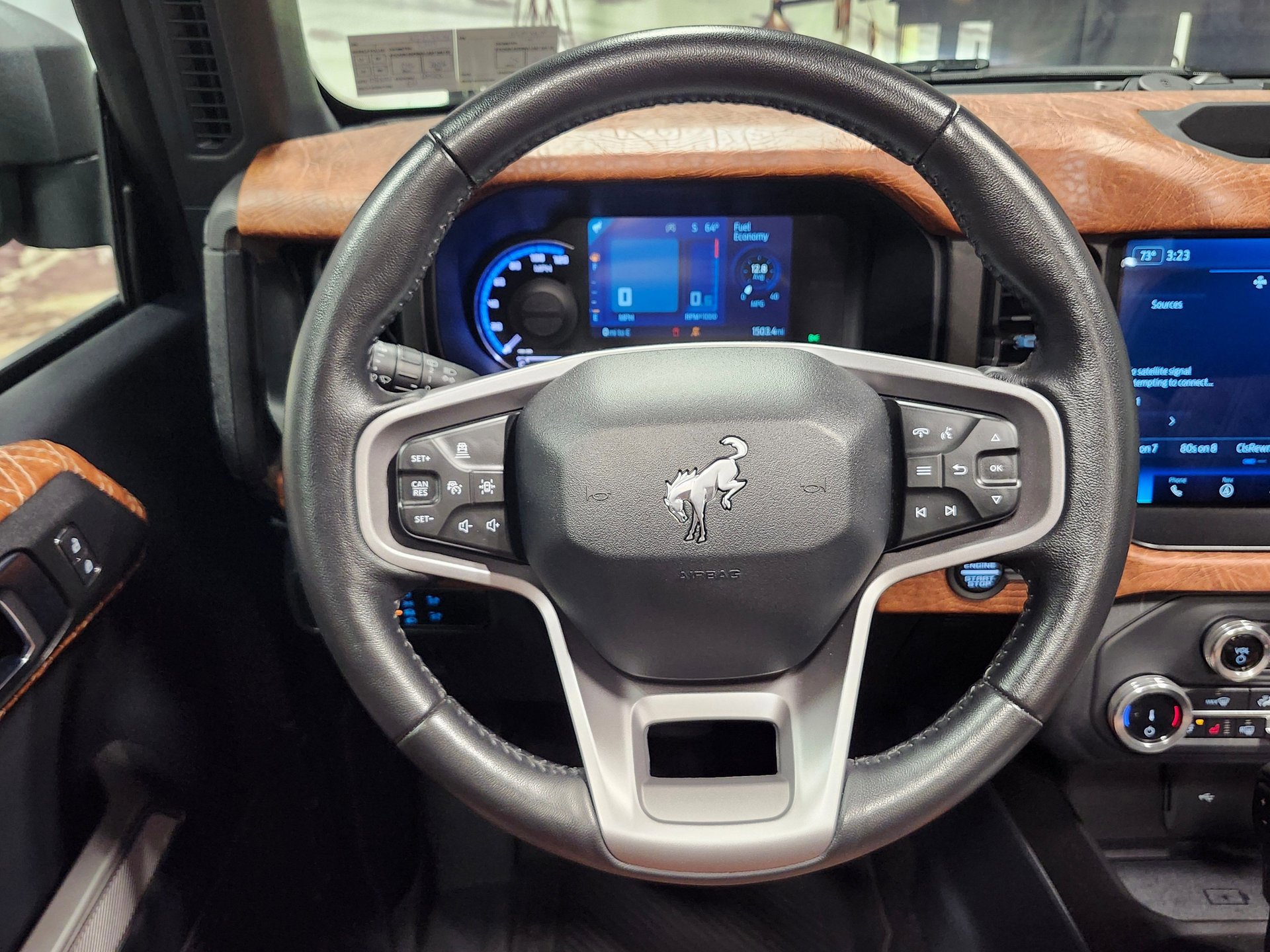 Used 2022 Ford Bronco Wildtrak image 13
