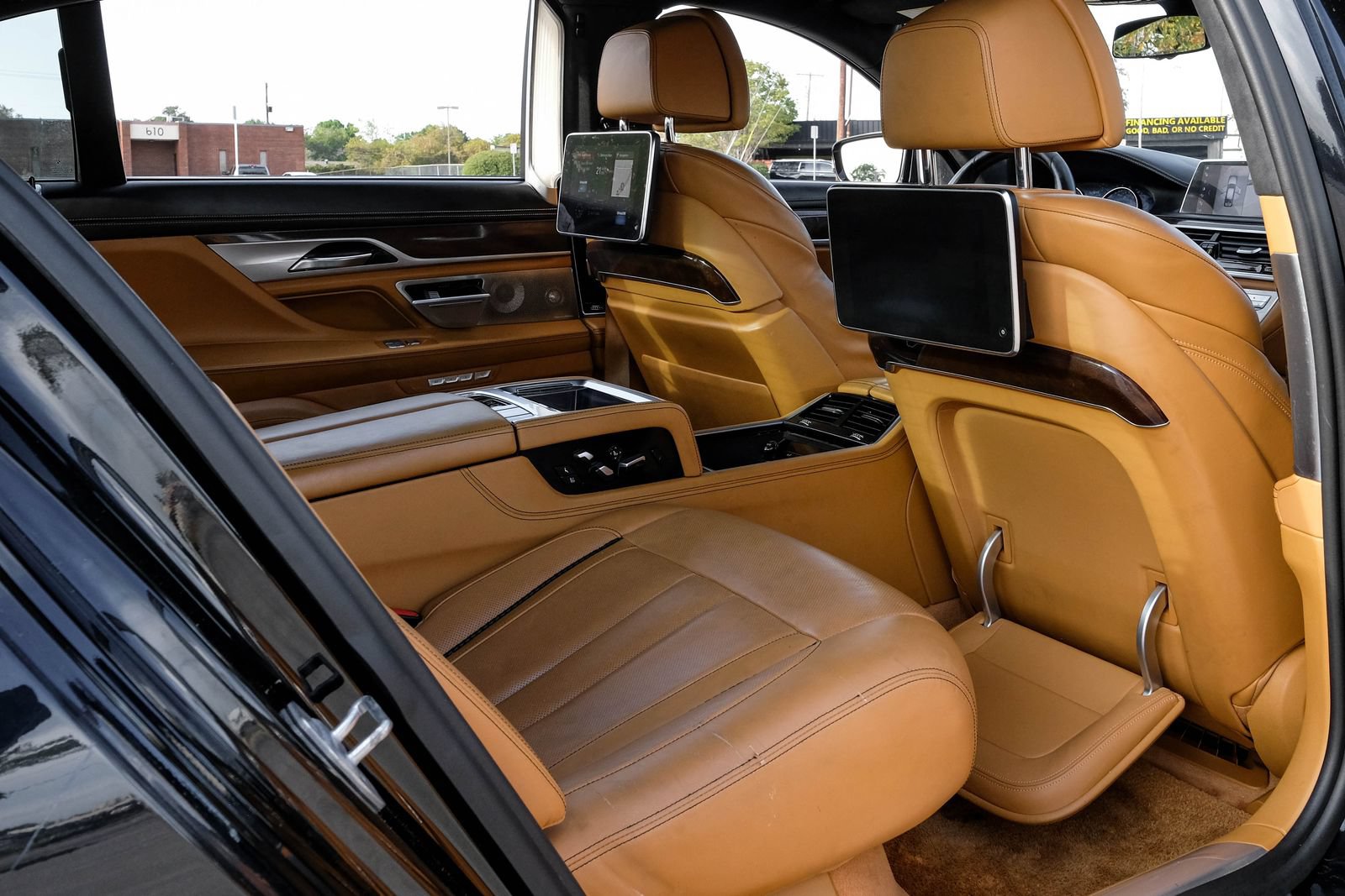 Used 2018 BMW M760i xDrive AWD/4WD image 35