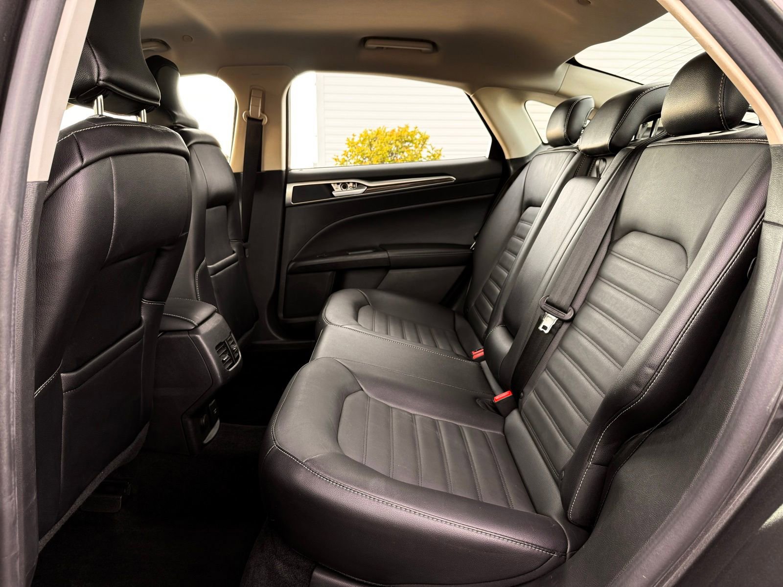 Used 2018 Ford Fusion Energi SE image 20