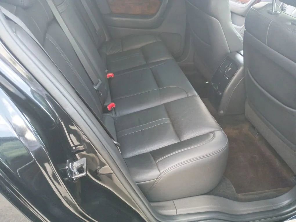 Used 2014 Lincoln MKS w/ Equipment Group 101A FWD image 23