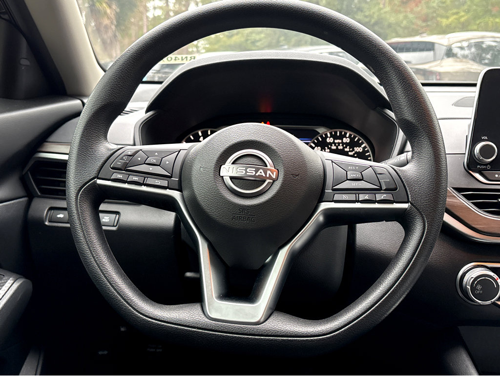 New 2024 Nissan Altima 2.5 SV image 15