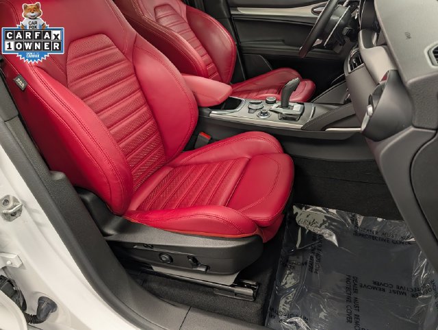 Used 2023 Alfa Romeo Stelvio Veloce AWD/4WD image 29
