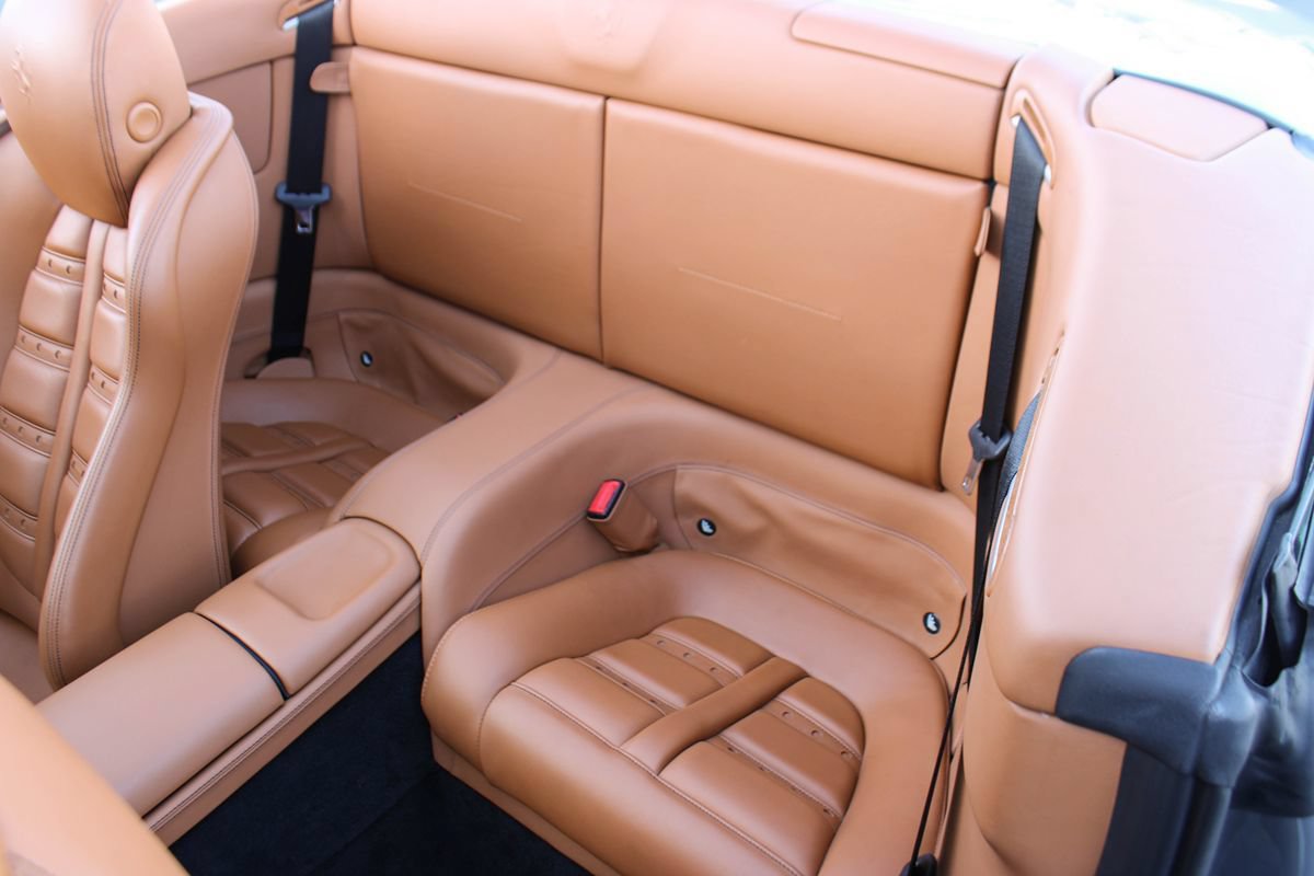 Used 2012 Ferrari California RWD image 19