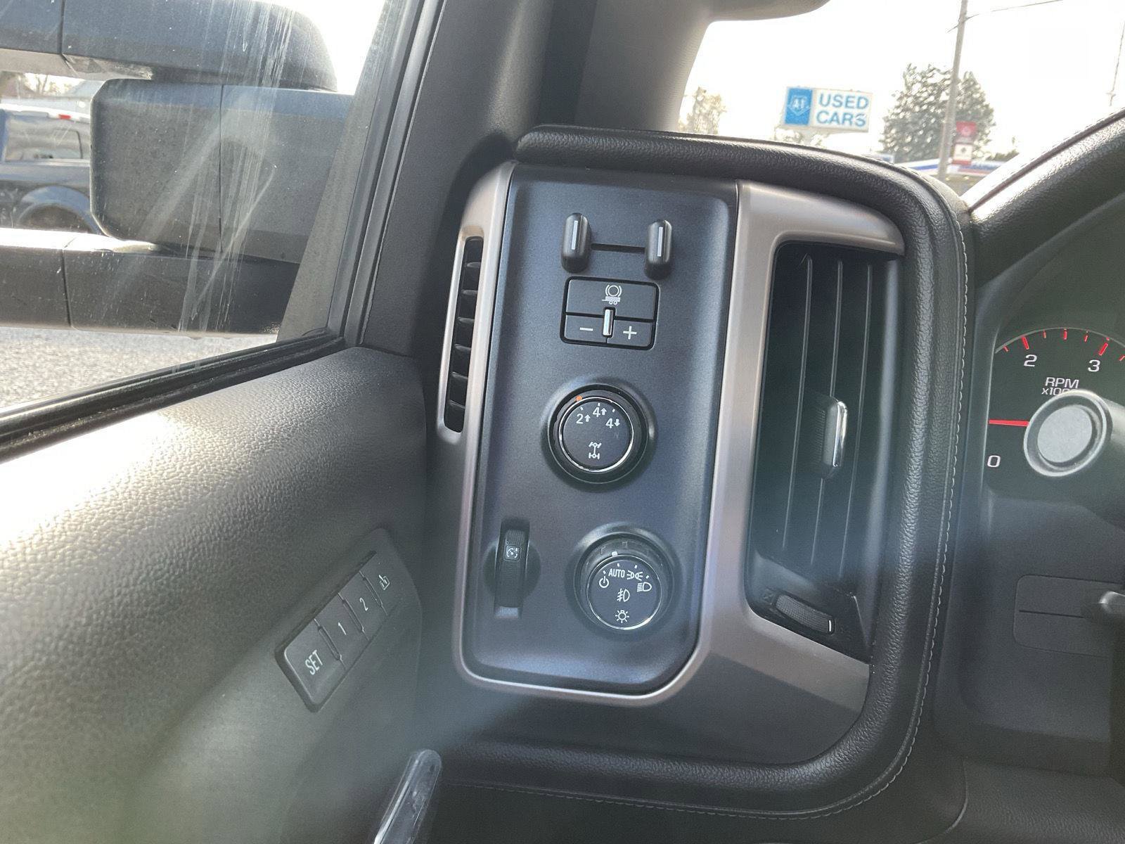 Used 2016 GMC Sierra 2500 Denali w/ Duramax Plus Package image 27