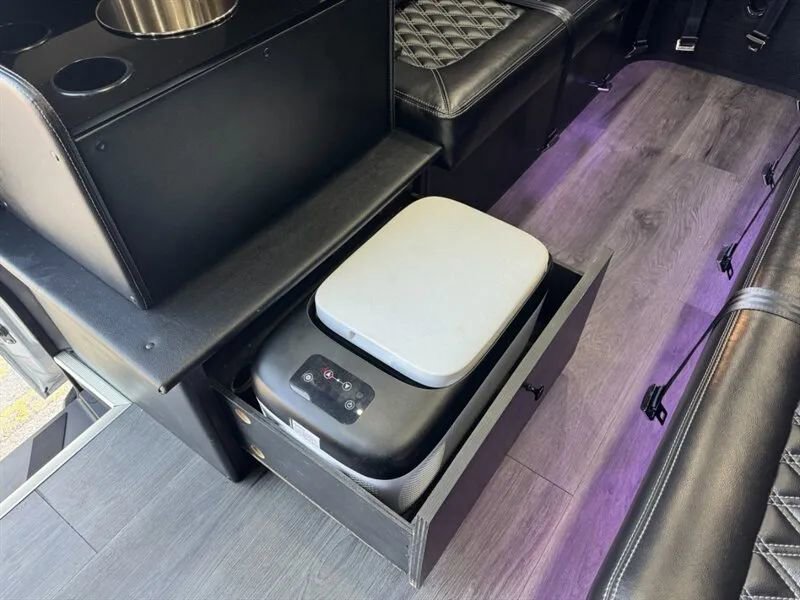 Used 2023 Mercedes-Benz Sprinter 3500 image 48