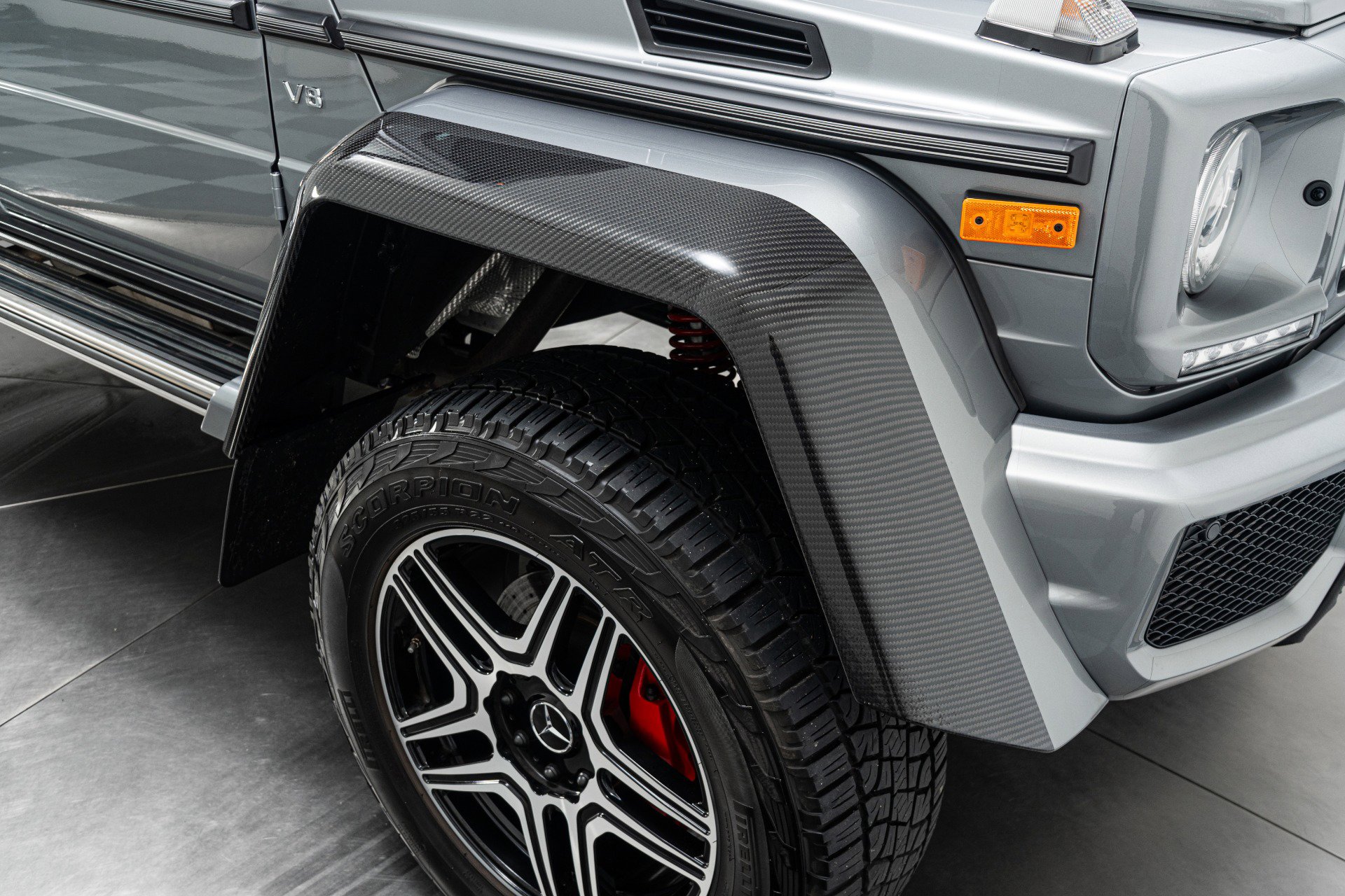 Used 2018 Mercedes-Benz G 550 Squared image 34