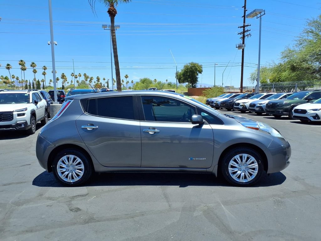 Used 2016 Nissan Leaf S FWD image 9