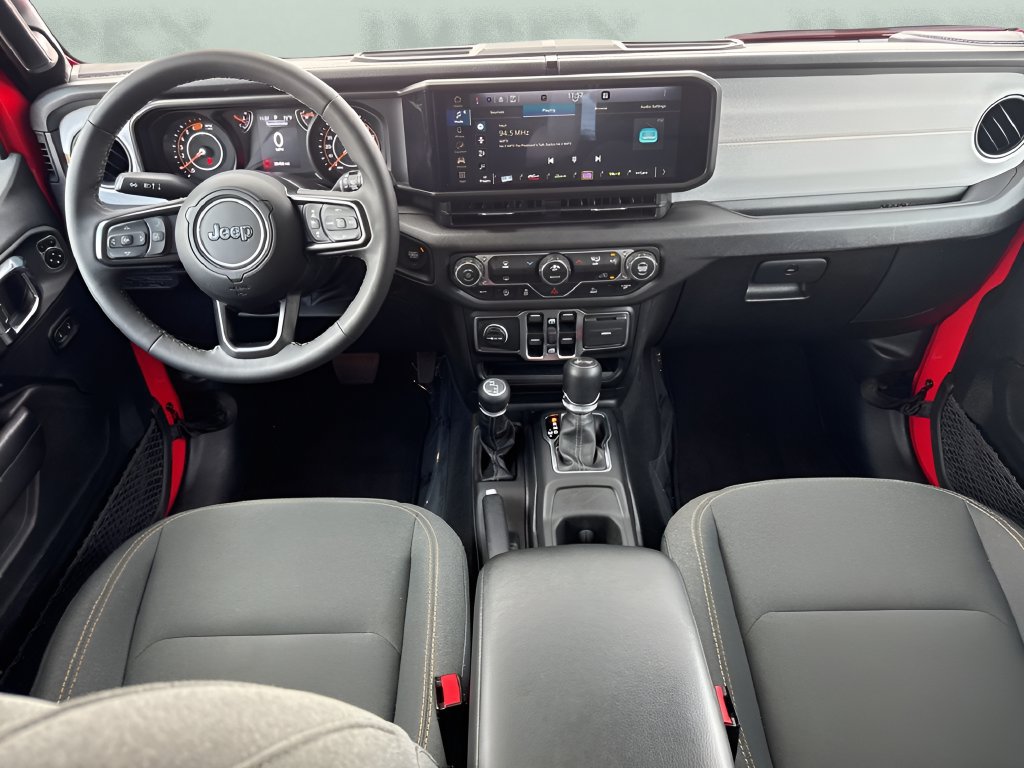 Used 2025 Jeep Wrangler Unlimited Sport AWD/4WD image 27