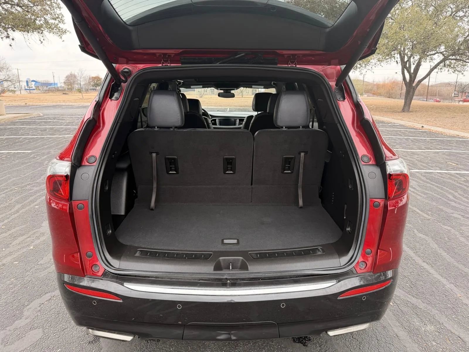 Used 2023 Buick Enclave Essence w/ Experience Buick Package FWD image 6