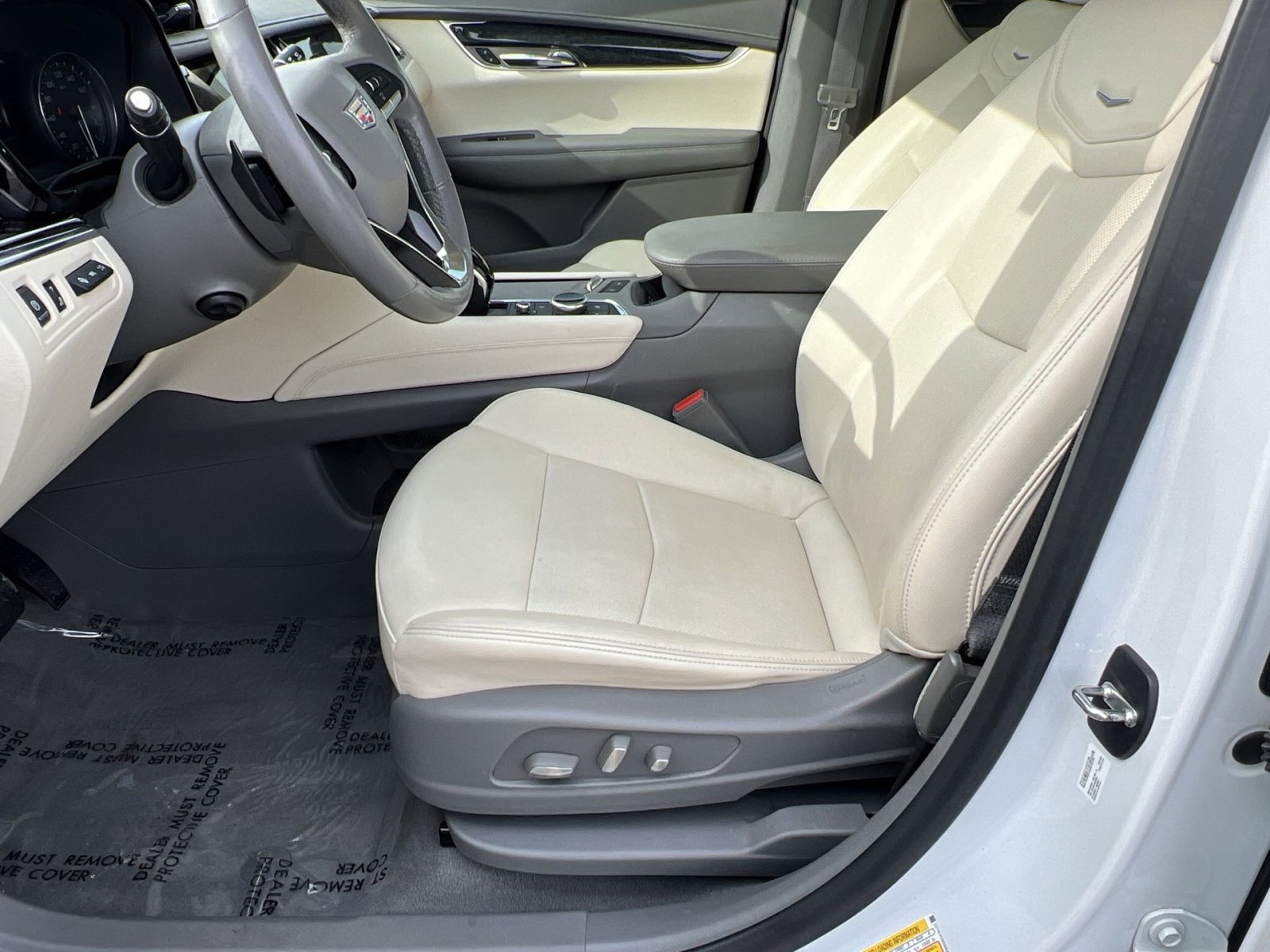 Used 2021 Cadillac XT6 Premium Luxury image 10