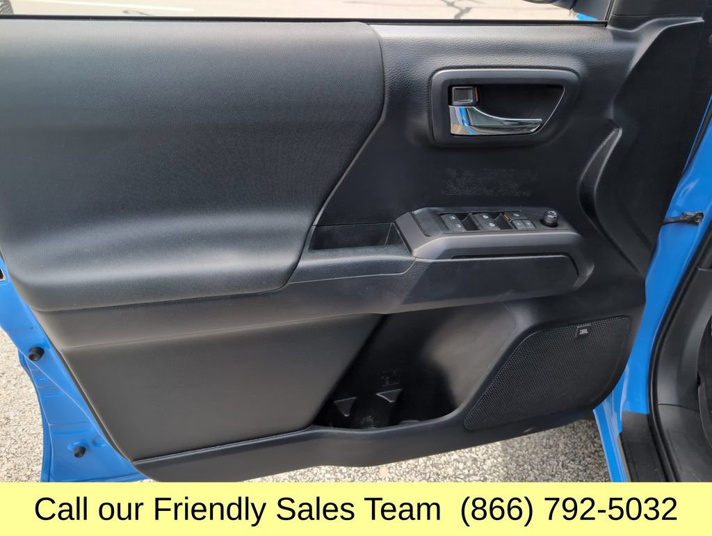 Certified 2020 Toyota Tacoma TRD Off-Road w/ TRD Premium Off Road Package AWD/4WD image 13