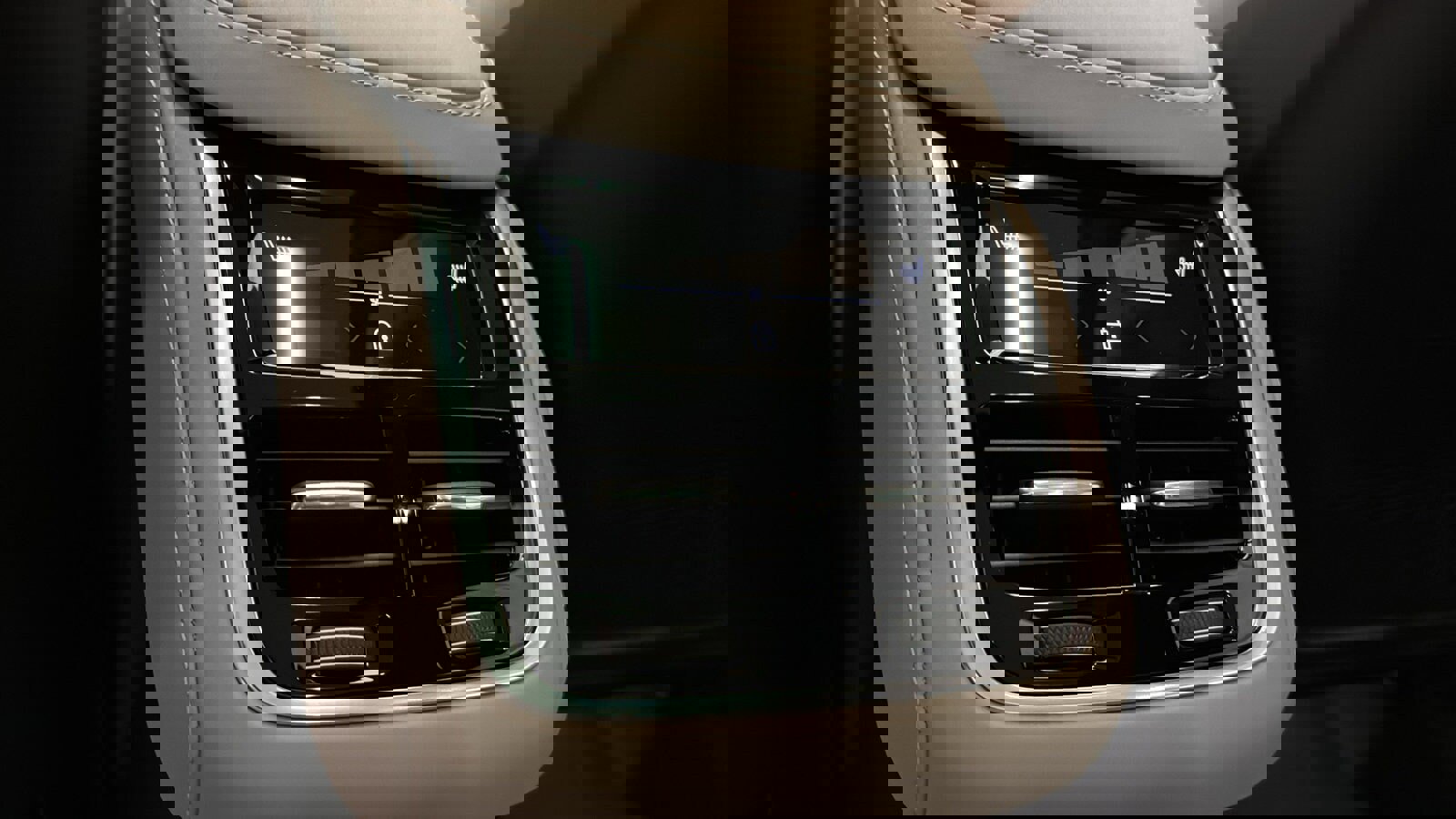 New 2026 Volvo XC90 B6 Ultra w/ Protection Package Premier image 27