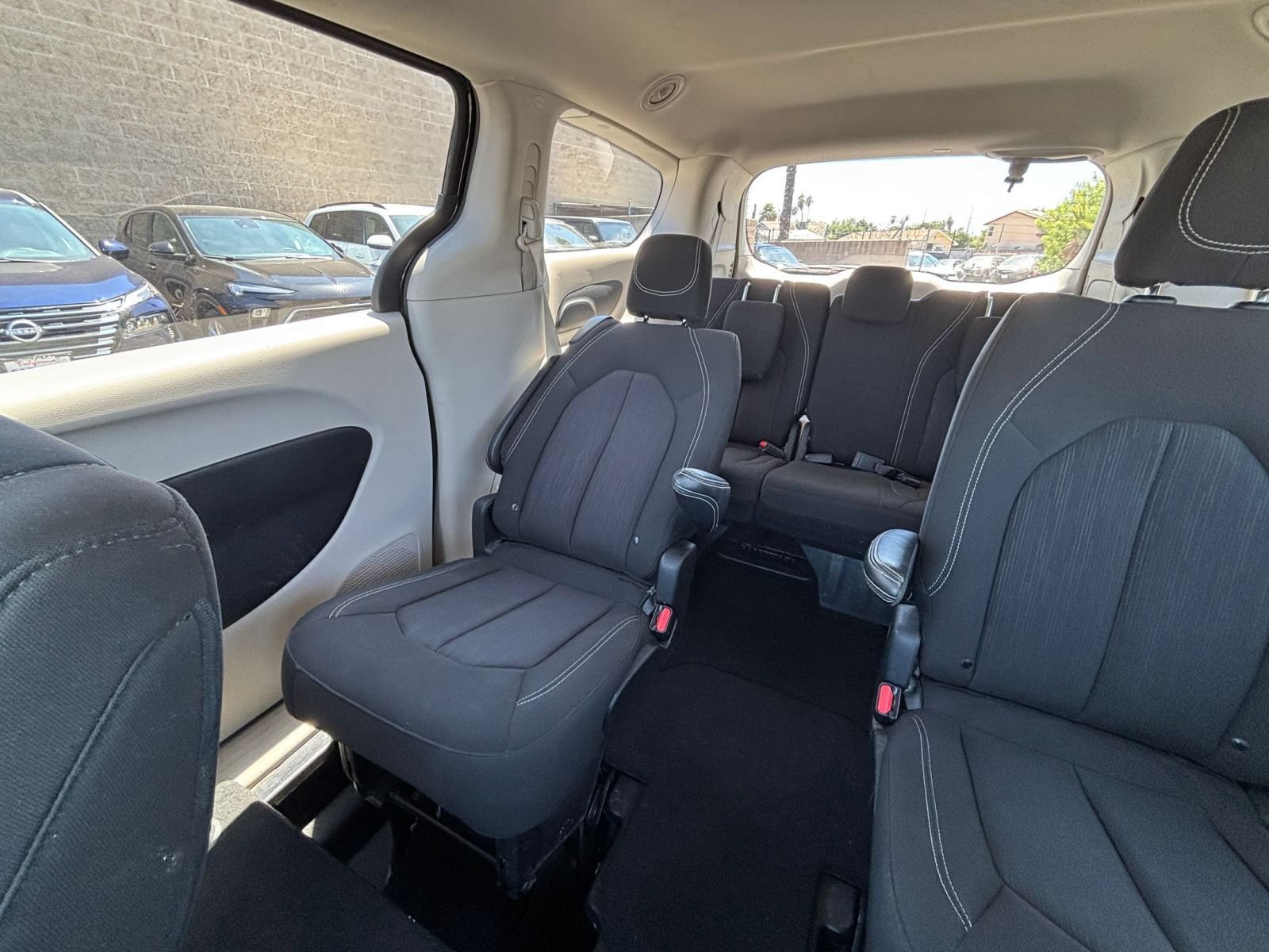 Used 2024 Chrysler Voyager LX FWD image 41