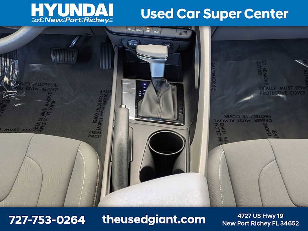 Used 2023 Hyundai Elantra SEL w/ Preferred Accessory Package image 18
