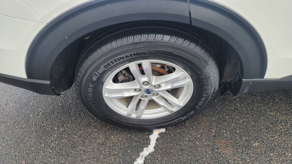 Used 2021 Ford Explorer XLT w/ Equipment Group 202A image 13