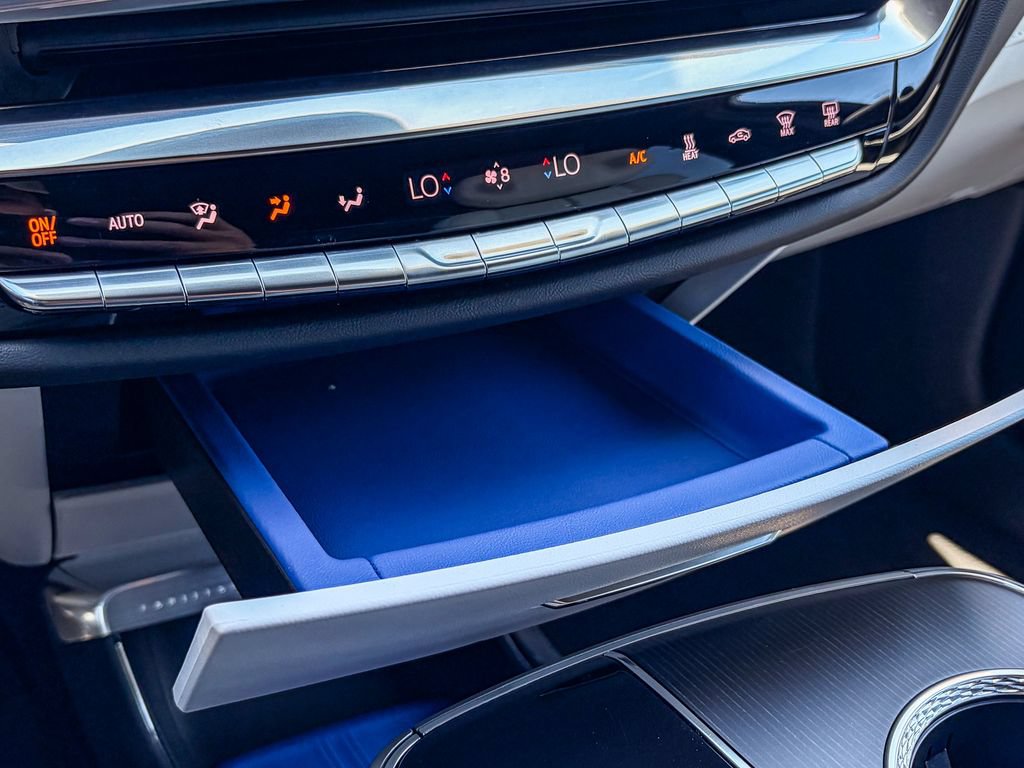 Certified 2024 Cadillac Lyriq Luxury AWD/4WD image 22