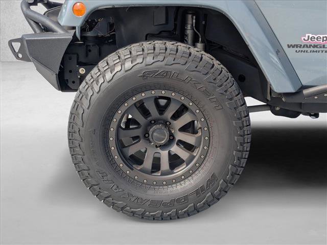 Used 2015 Jeep Wrangler Unlimited Sahara AWD/4WD image 19