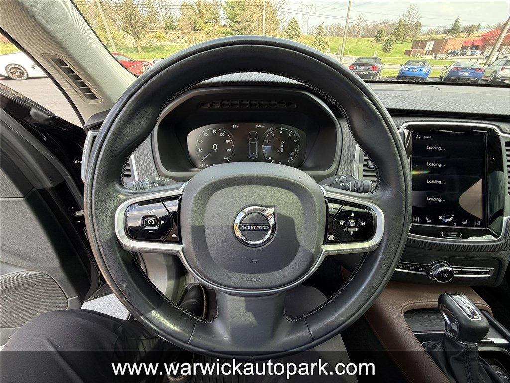 Used 2020 Volvo XC90 T6 Momentum w/ Protection Package AWD/4WD image 4