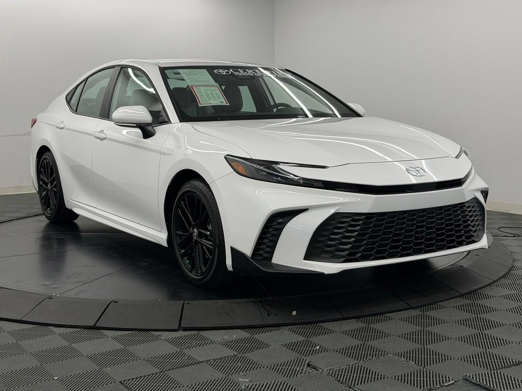 Used 2026 Toyota Camry SE w/ Convenience Package FWD image 8