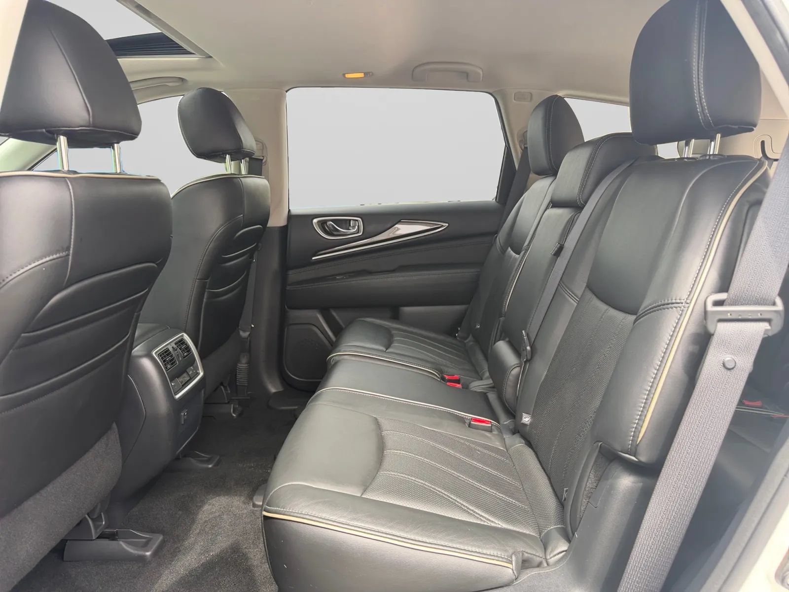 Used 2017 INFINITI QX60 FWD w/ Premium Plus Package image 26