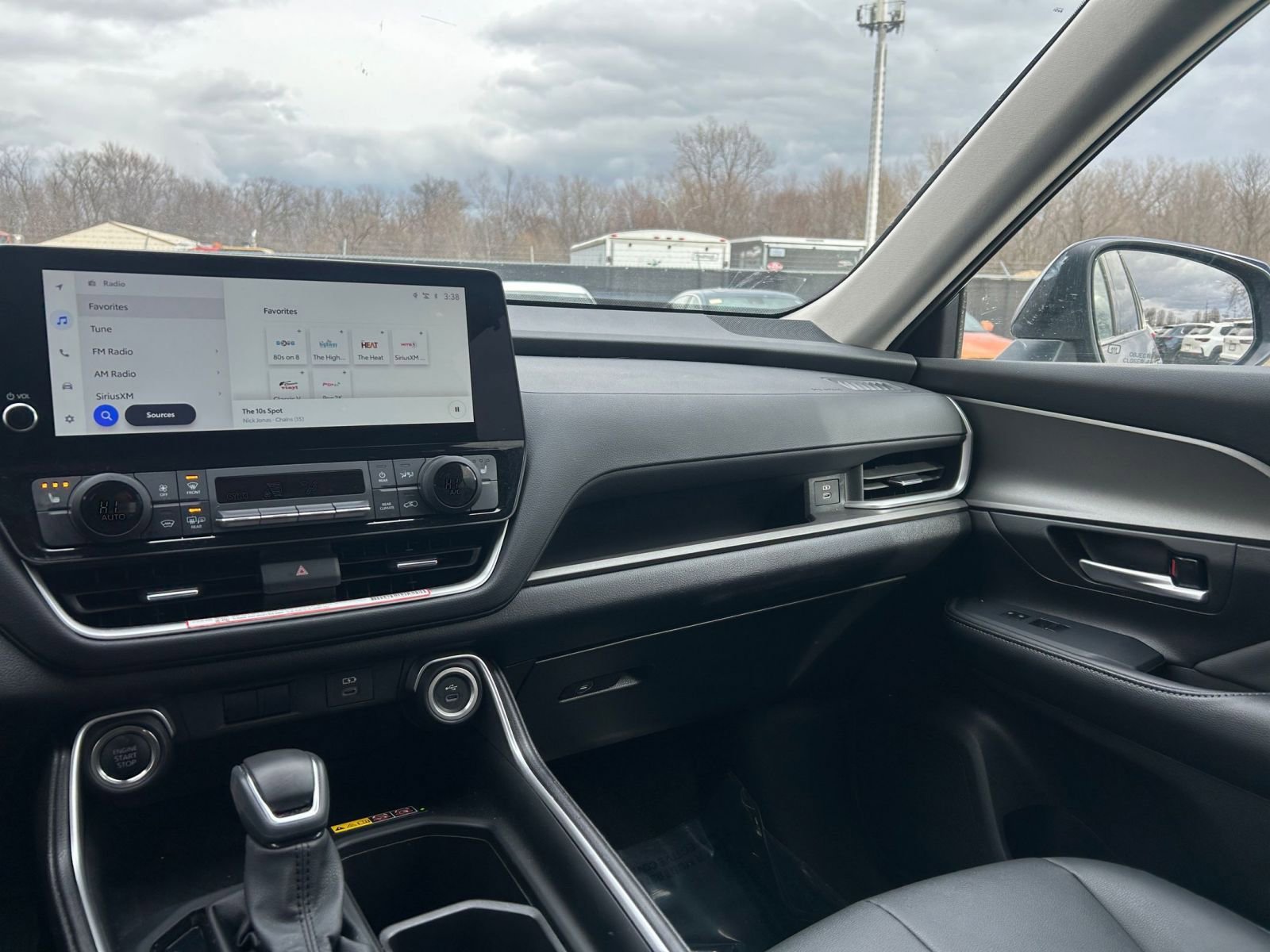 Used 2025 Toyota Grand Highlander FWD image 38