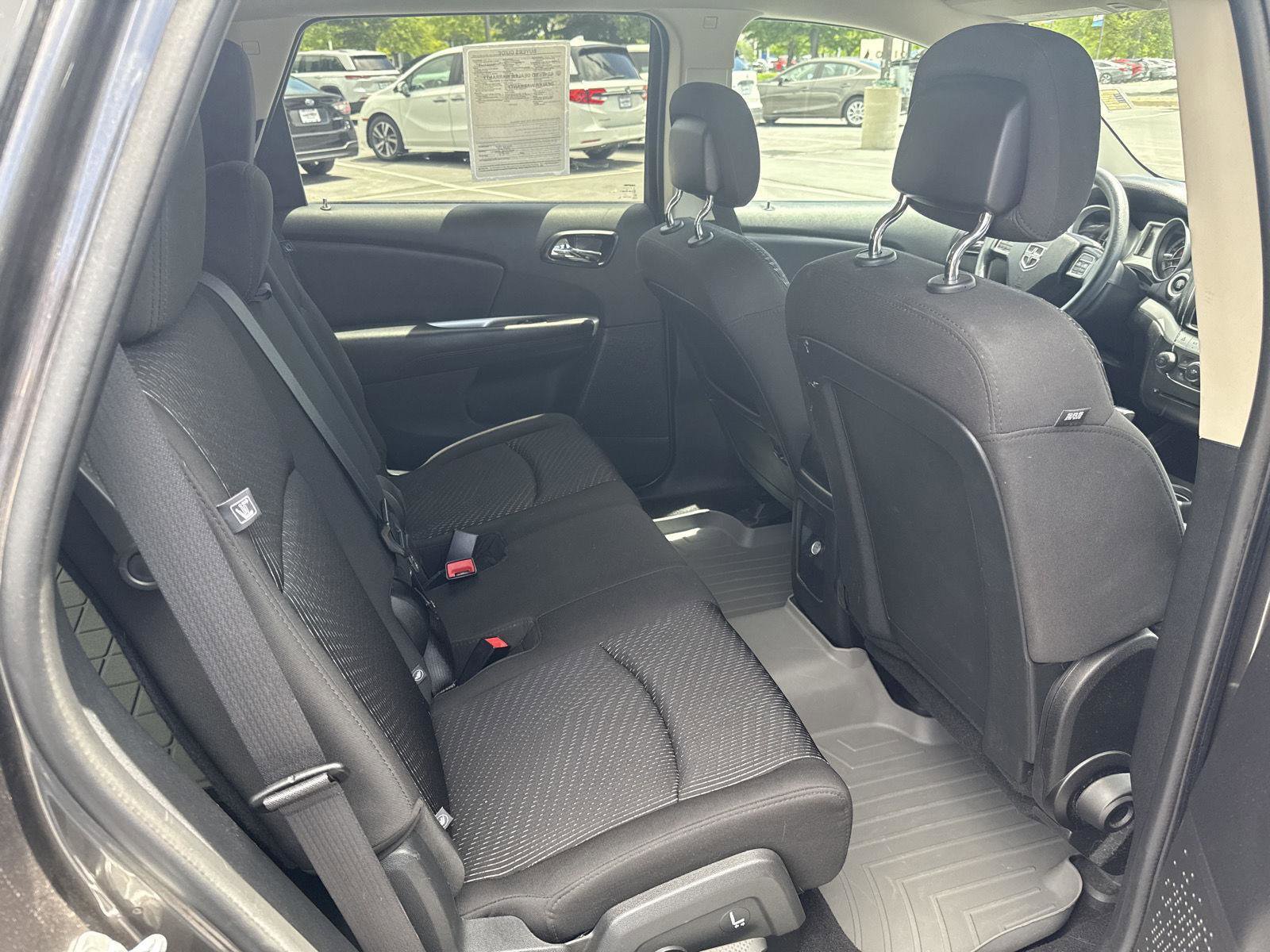 Used 2016 Dodge Journey SE w/ Flexible Seating Group FWD image 25