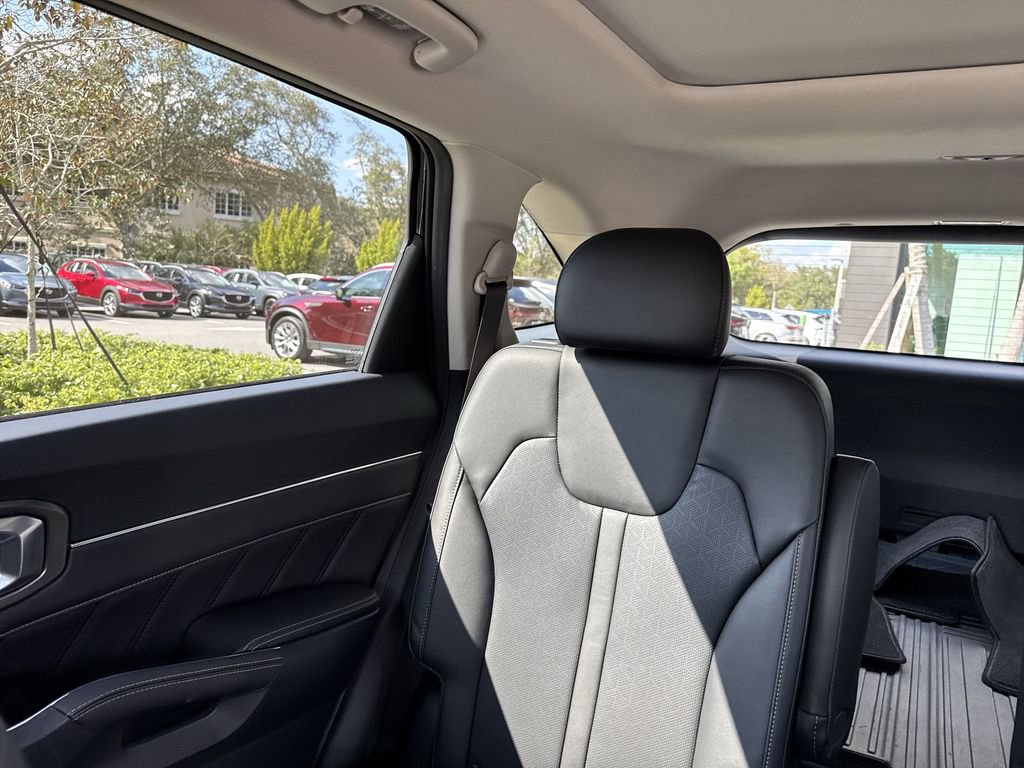 Used 2022 Kia Sorento SX image 18