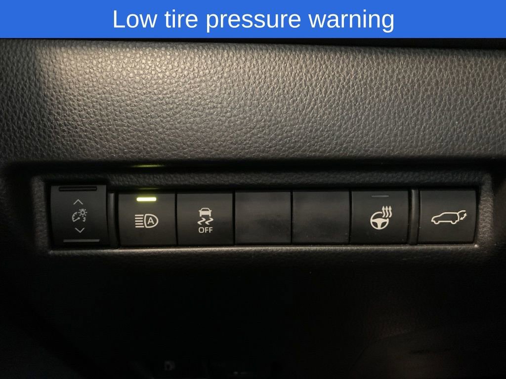 Used 2021 Toyota Venza XLE w/ Softex Package image 11