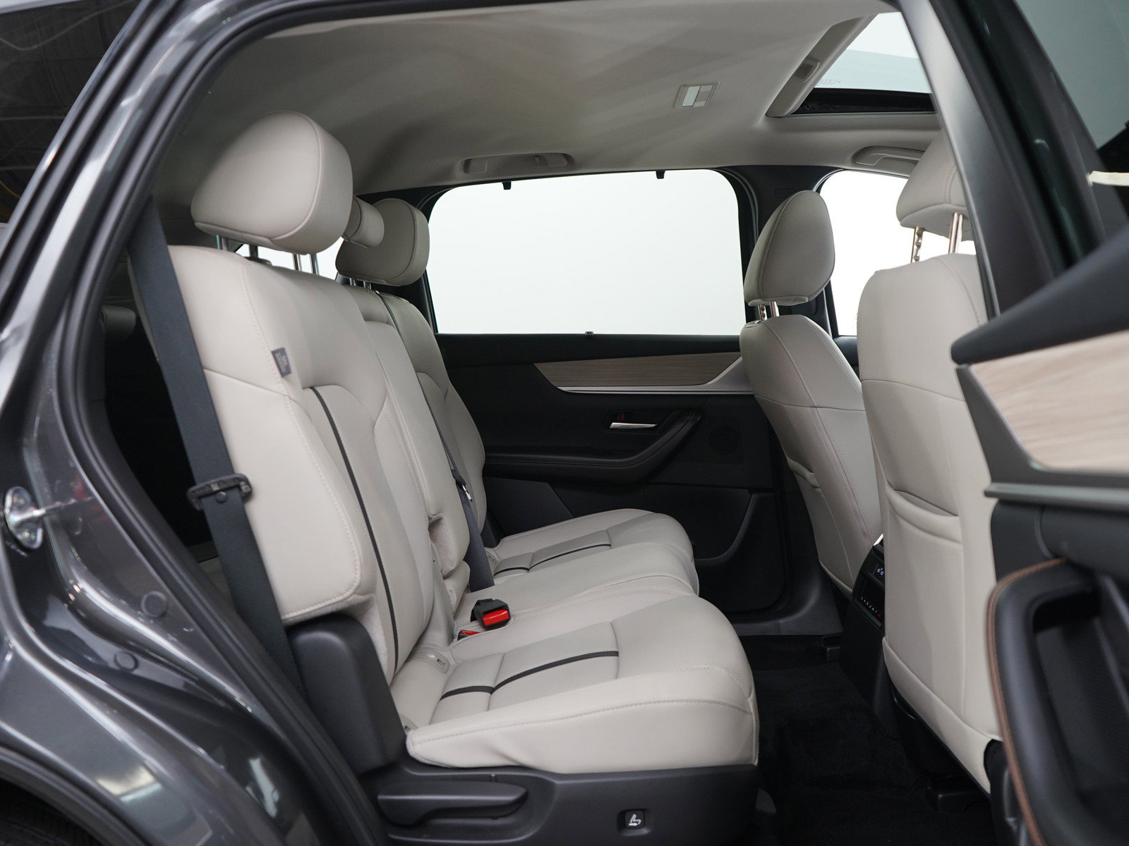 Certified 2025 MAZDA CX-90 Plug-In Hybrid w/ Preferred image 12