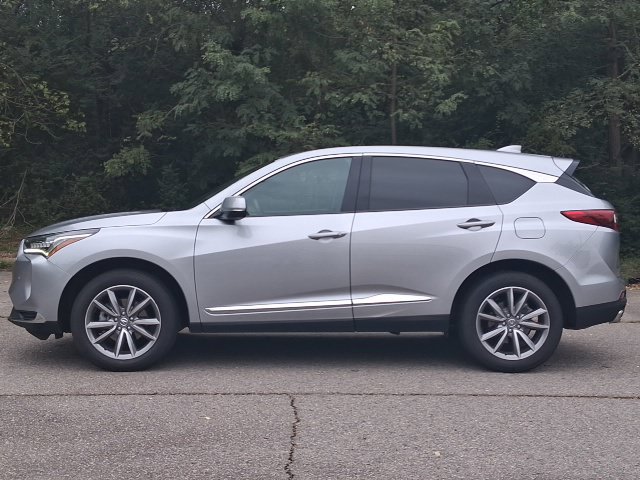 Used 2023 Acura RDX w/ Technology Package FWD image 2