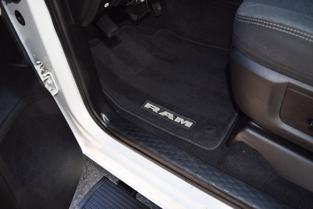 Used 2019 RAM 2500 Big Horn image 32