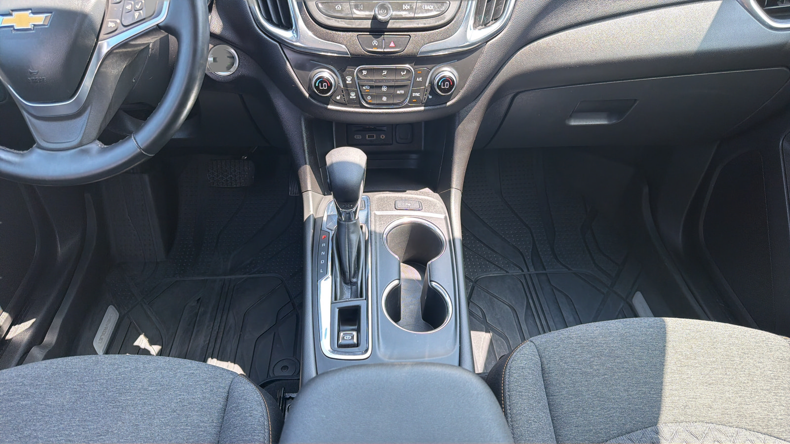 Used 2023 Chevrolet Equinox LT AWD/4WD image 12