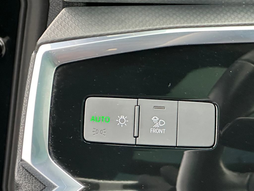 Used 2022 Audi Q3 2.0T Premium Plus w/ Premium Plus Package image 18