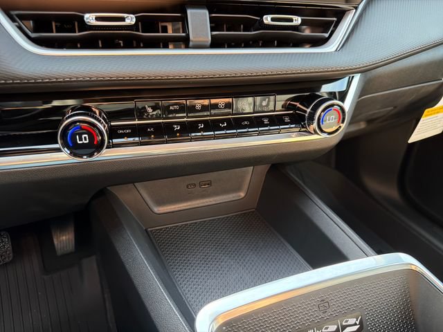 New 2027 Chevrolet Equinox LT w/ Convenience Package II FWD image 27