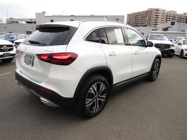 Used 2025 Mercedes-Benz GLA 250 4MATIC image 4
