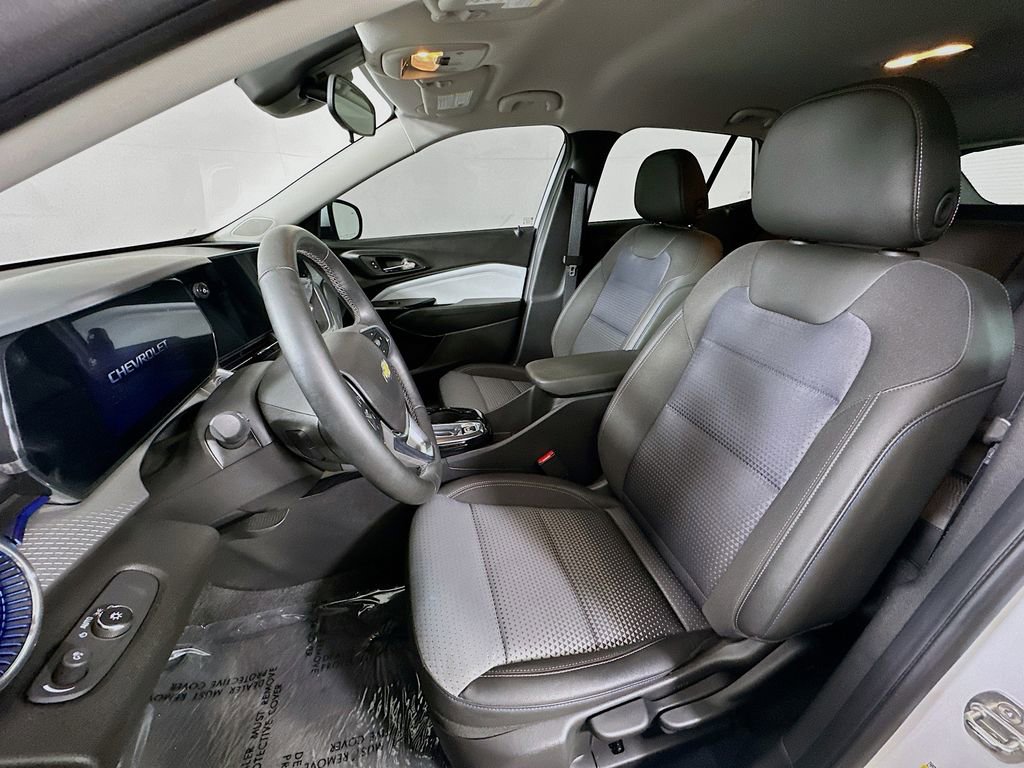 Used 2024 Chevrolet Trax LT w/ Driver Confidence Package FWD image 15