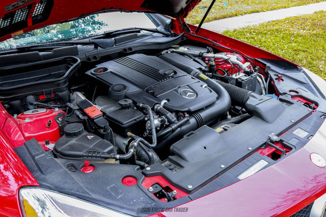 Used 2015 Mercedes-Benz SLK 250 image 24