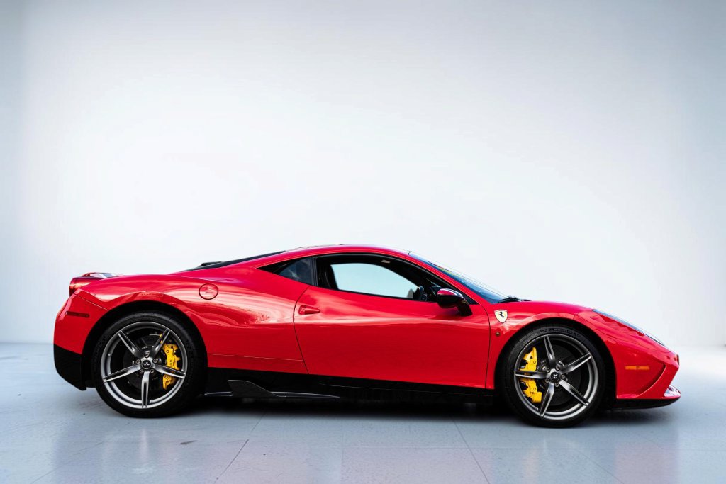 Used 2015 Ferrari 458 Speciale Coupe RWD image 3