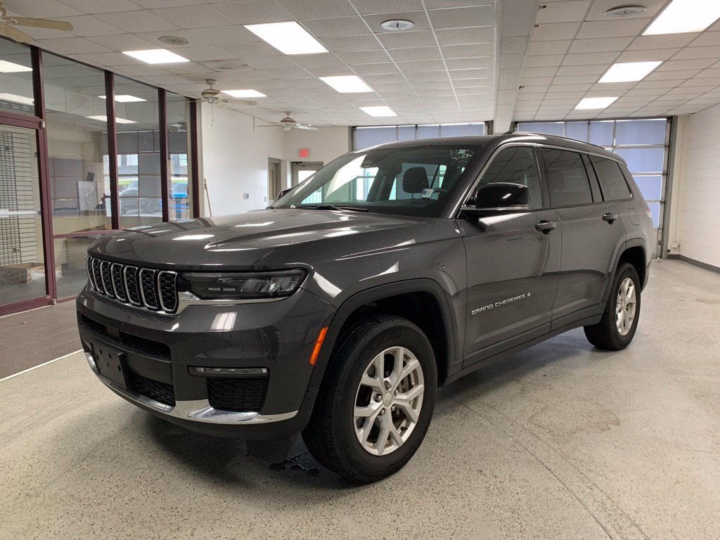 Used 2023 Jeep Grand Cherokee L Limited AWD/4WD image 2